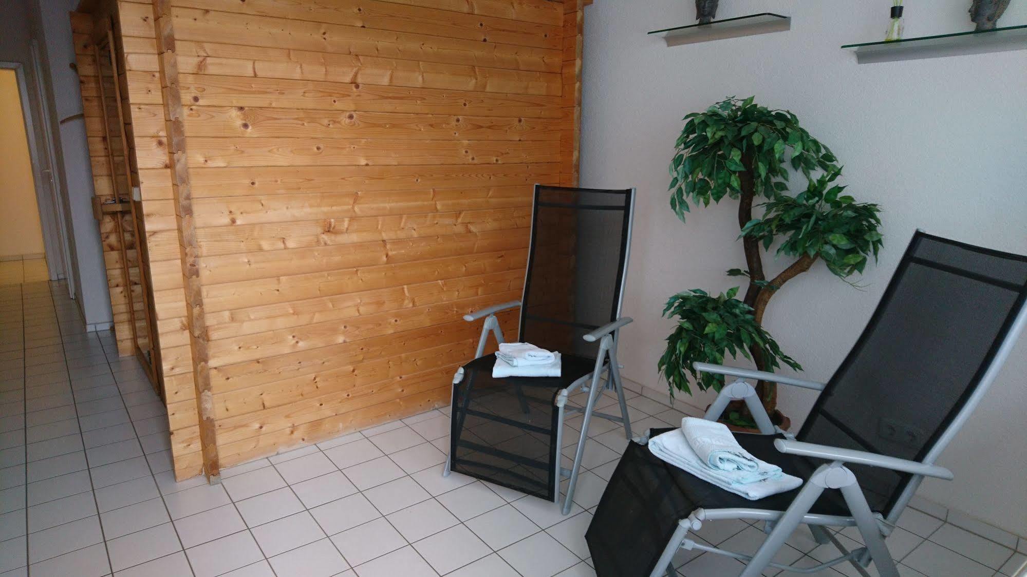 Hotel Weimarer Berg Apolda Exterior foto